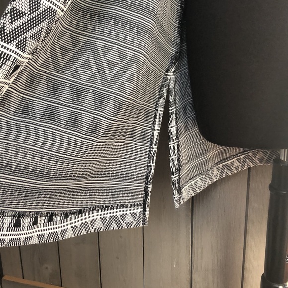 Geometric Print Cardigan - Picture 4 of 5